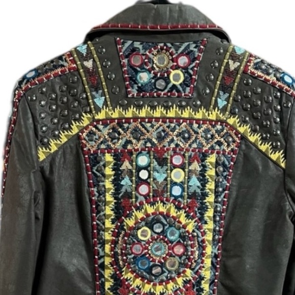 Double D Ranch heavily embellished embroidered Abenaki Jacket. Limited edition. - Picture 5 of 12